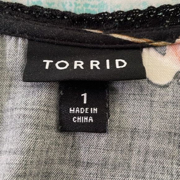 Torrid Tops Bundle, size 1X - Picture 12 of 14